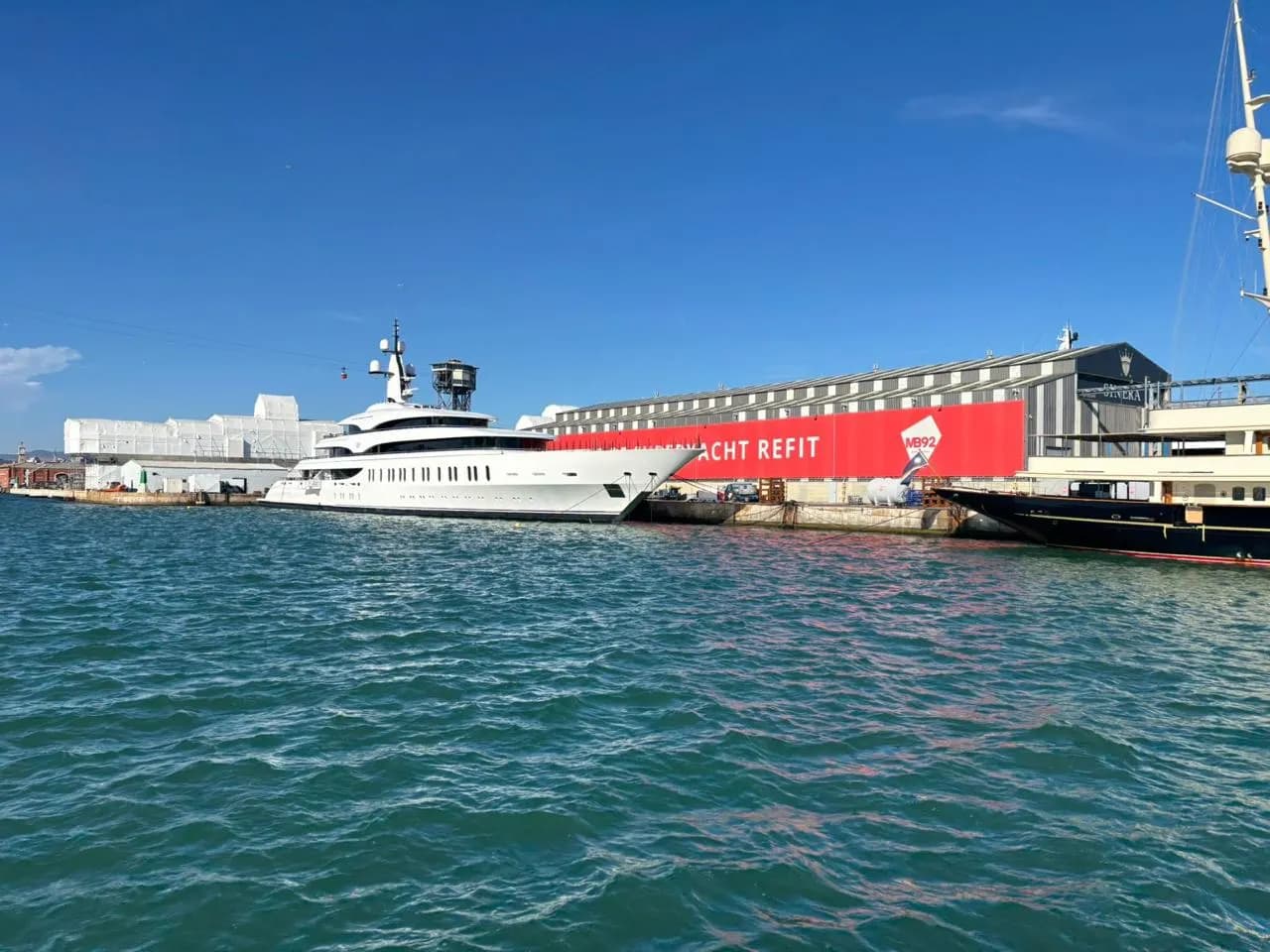 Embarcación en puerto